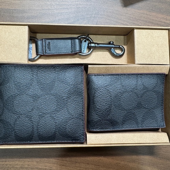 Coach Other - Coach 3-in-1 Black and Oxblood Shadow Gift Box Set Designer Wallet Men NWT